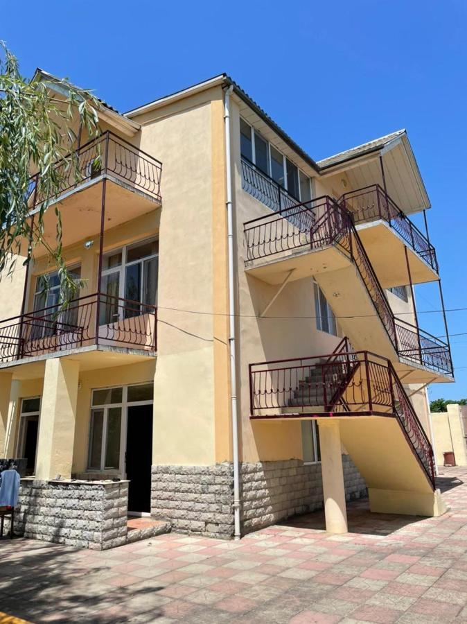 Rey 2 Bed & Breakfast Nabran Luaran gambar
